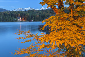 Das Klösterl auf der Halbinsel Zwergern am Walchensee, Kochel am See, Oberbayern, Bayern, Süddeutschland, Deutschland, Europa Das Klösterl auf der Halbinsel Zwergern am Walchensee, Kochel am See, Oberbayern, Bayern, Süddeutschland, Deutschland, Europa